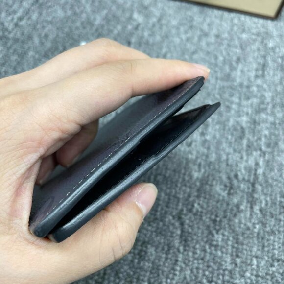 100% Authentic Louis Vuitton Leather Men's Wallet - Picture 3 of 12